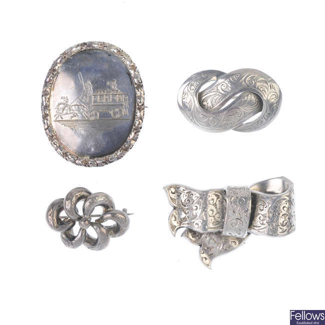 A selection of late 19th to early 20th century silver jewellery.