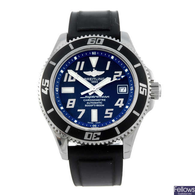 BREITLING - a gentleman's stainless steel Aeromarine Superocean wrist watch.