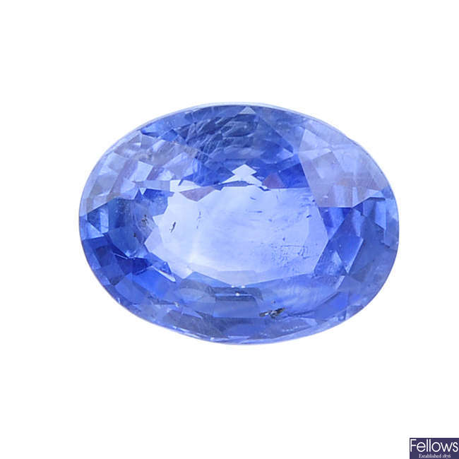 An oval-shape sapphire, weighing 3.02cts.