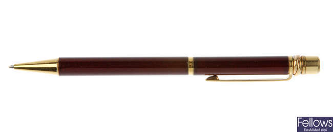 CARTIER - a Trinity ballpoint pen.