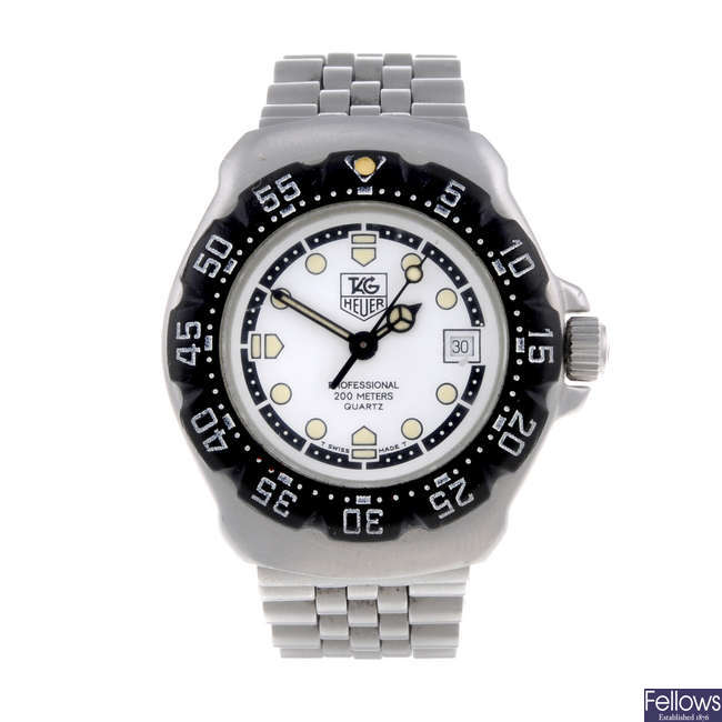 TAG HEUER - a lady's stainless steel Formula 1 bracelet watch.