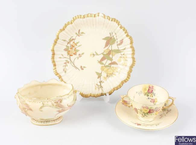 A mixed selection of Royal Worcester porcelain items