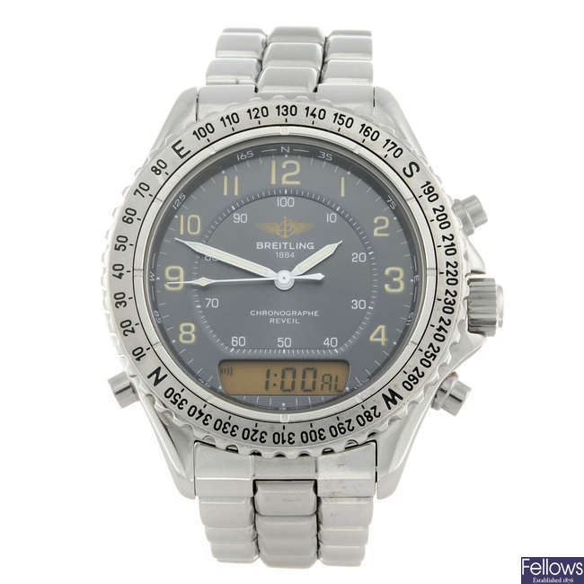 BREITLING - a gentleman's stainless steel Aeromarine Intruder bracelet watch.