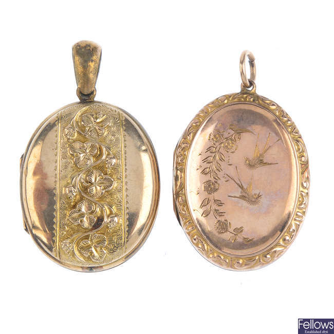 A selection of mainly late 19th century jewellery.