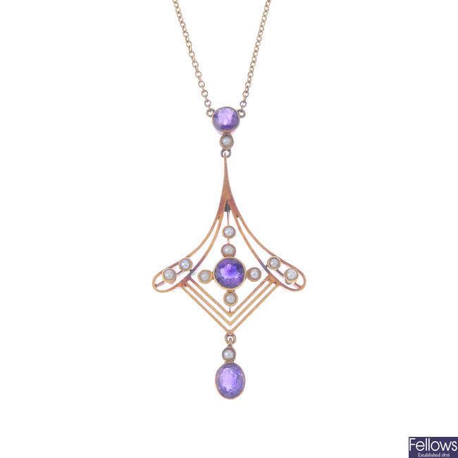 An Edwardian 15ct gold amethyst and split-pearl pendant, on chain.