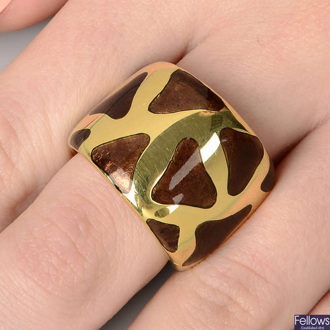 An 18ct gold brown enamel 'Giraffe' ring, by Roberto Coin.