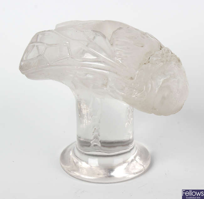 A Lalique 'Gros Bourdon' moulded glass seal.