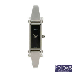 GUCCI - a lady's stainless steel 1500L bracelet watch.