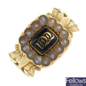 A late Georgian 18ct gold enamel and split pearl cluster mourning ring. 