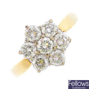 An 18ct gold diamond cluster.