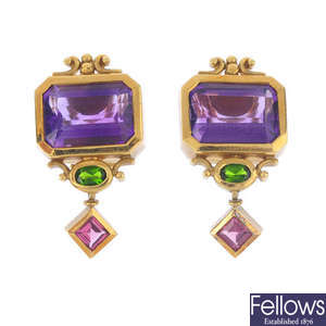 SEIDENGANG - a pair of gem-set earrings.