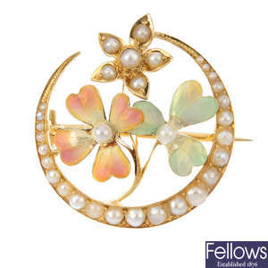An Art Nouveau 15ct gold enamel, seed and split pearl brooch.