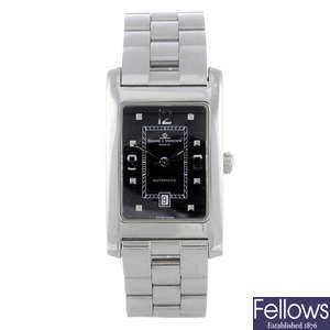 BAUME & MERCIER - a mid-size stainless steel Hampton Classic bracelet watch.