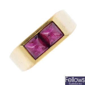 A gentleman's 18ct gold garnet two-stone ring.