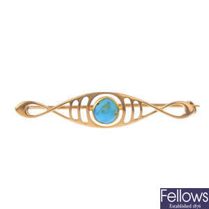 MURRLE BENNETT & CO - an early 20th century 15ct gold turquoise brooch.