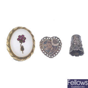 A selection of mainly Victorian silver and white metal jewellery. 