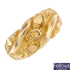 An early 20th century 18ct gold ring.