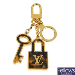 LOUIS VUITTON - a Porte Cles Confidence key holder and bag charm.