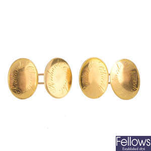 A pair of George III 18ct gold memorial cufflinks.