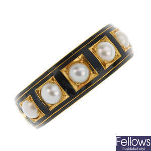 A late Victorian 18ct gold split pearl and enamel memorial ring.