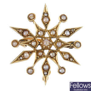 An early 20th century 9ct gold split-pearl brooch.