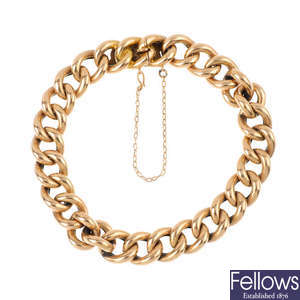 An early 20th century 15ct gold curb-link chain.