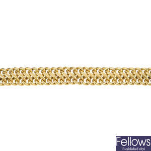 An 18ct gold bracelet.