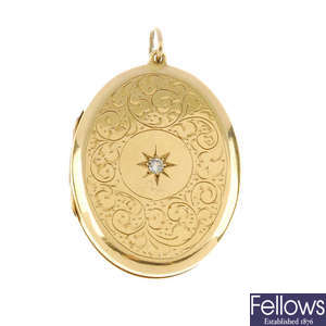 A 9ct gold diamond locket.