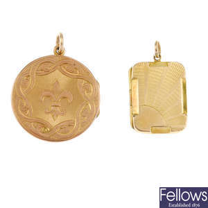 Two 9ct gold front and back lockets.