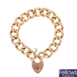 An early 20th century 9ct gold bracelet.