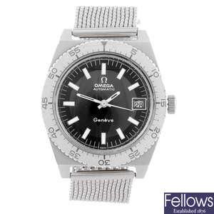 OMEGA - a gentleman's stainless steel Genève 'Divers' bracelet watch.