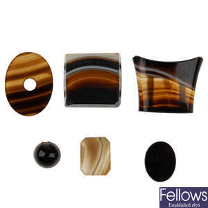 A selection of loose mainly banded agate panels. 