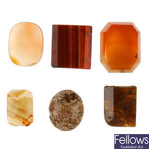 A selection of loose mainly agate panels.