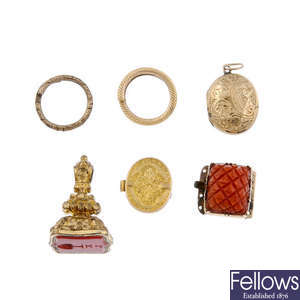 A selection of 19th century jewellery and accessories.