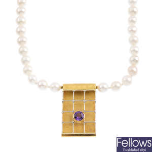 A cultured pearl necklace, with amethyst abstract pendant.