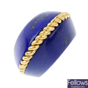 KUTCHINSKY - a 1970s 18ct gold lapis lazuli ring.