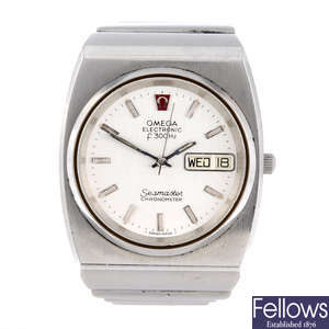 OMEGA - a gentleman's stainless steel Seamaster F300Hz bracelet watch.