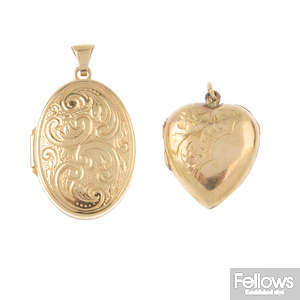 A 9ct gold front and back locket, together with a 9ct gold locket.