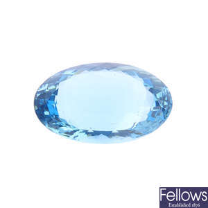 An oval-shape aquamarine, weighing 27.51cts.