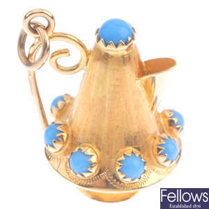 An 18ct gold turquoise teapot pendant.