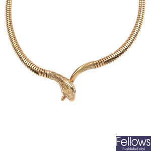 A 1950s 9ct gold snake necklace.