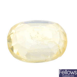 An oval-shape yellow sapphire, weighing 3.67cts.