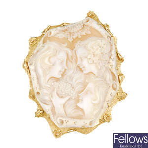 A mid 20th century 18ct gold shell cameo brooch.