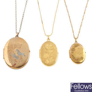 Three 9ct gold lockets, with chains.