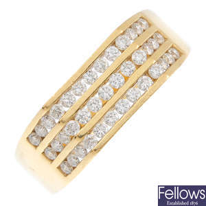 A gentlemen's 18ct gold diamond three-row ring.