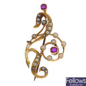 (550243-1-A) An early 20th century 15ct gold ruby and split pearl brooch.