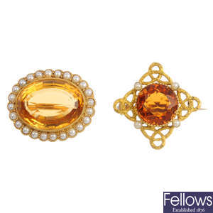 Two early 20th century 15ct gold citrine and split-pearl brooches.