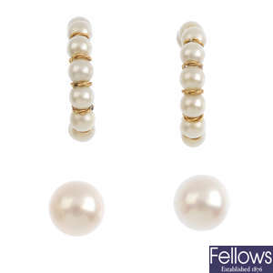 A cultured pearl bracelet and two pairs of earrings.
