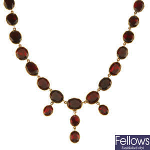 A late Georgian gold and garnet necklace.