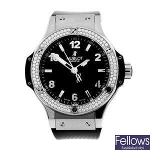 HUBLOT - a gentleman's bi-material Big Bang wrist watch.
